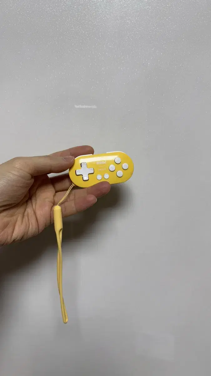 귀여운 8BitDo Zero2 미니 게임패드 판매합니다.